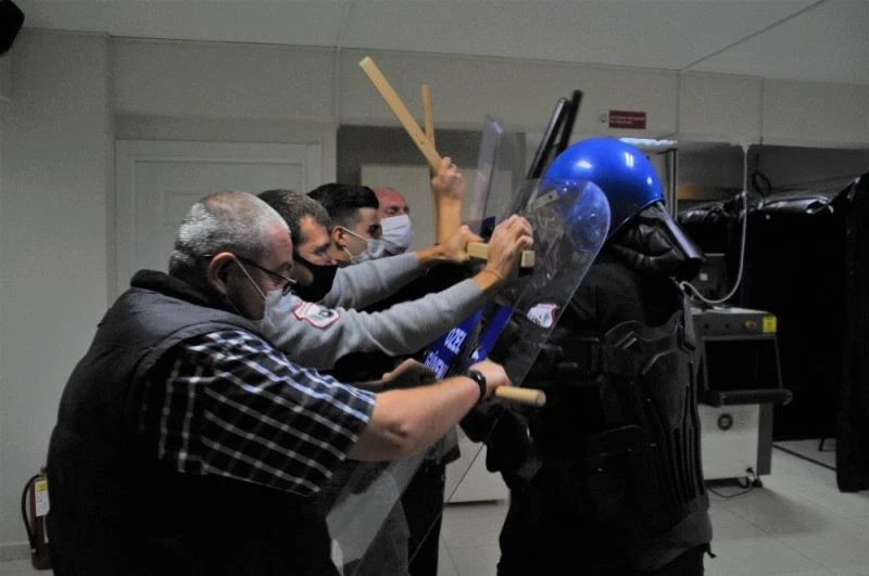 Sağlık çalışanları için güvenlik görevlilerine ‘yakın dövüş’ eğitimi
