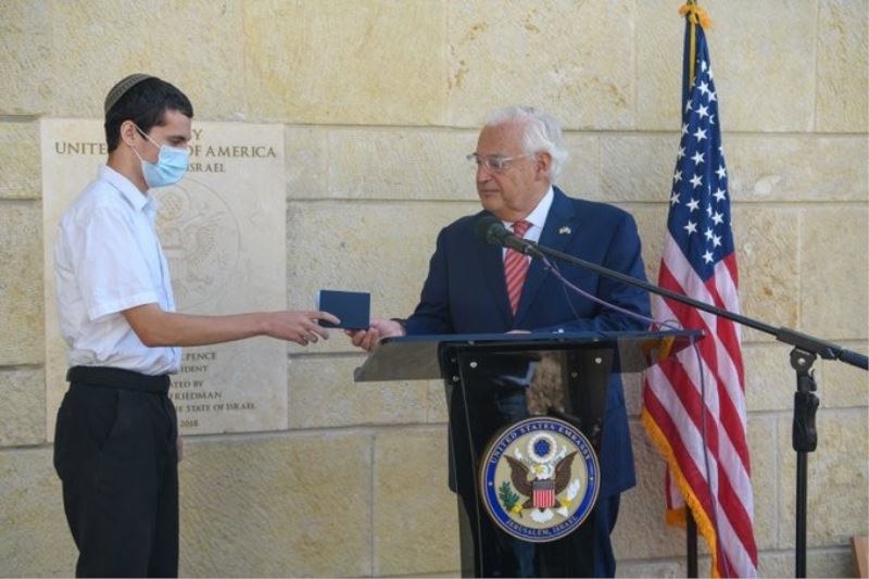 Kudüs’te doğan genç, pasaportuna doğum yeri olarak İsrail’i yazan ilk ABD’li oldu
