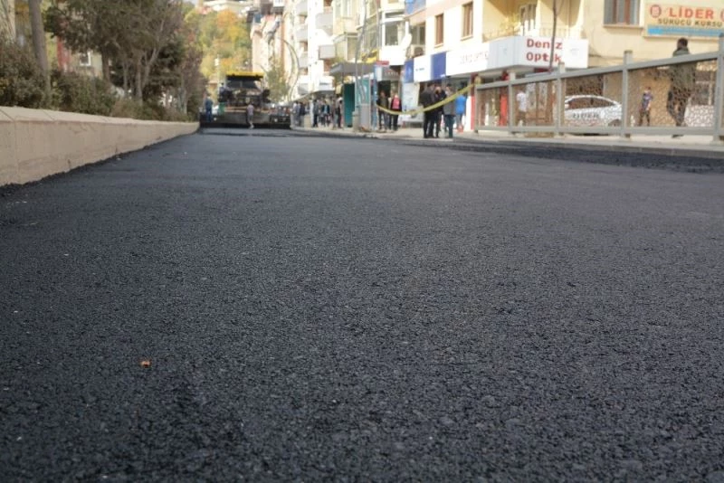 Bulvar Caddesi sıcak asfaltla kaplandı
