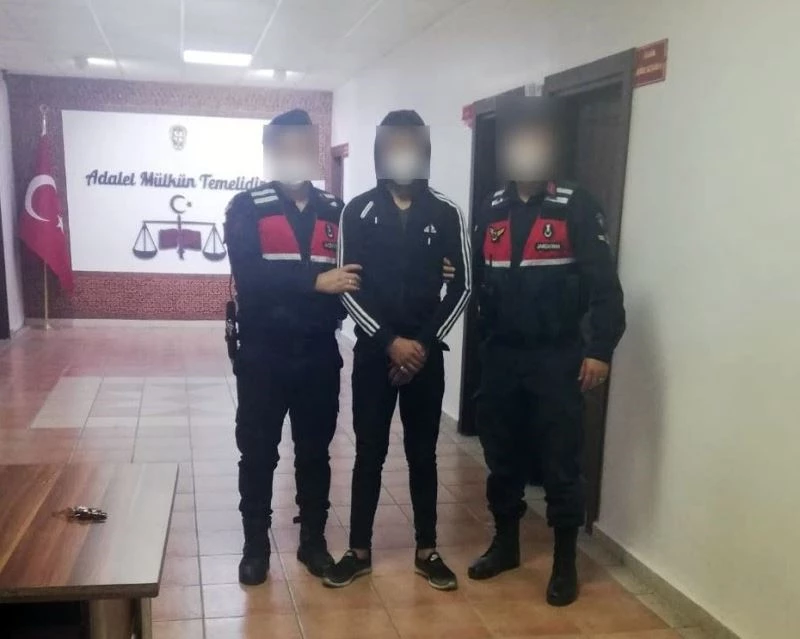 Kendilerini savcı olarak tanıtıp köylüleri dolandıran 3 şüpheli yakalandı
