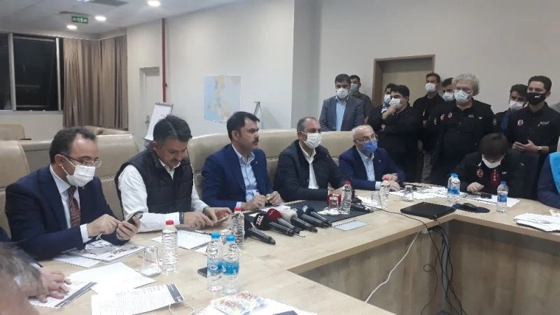 İzmir depremindeki son bilanço açıklandı: 21 ölü, 24’ü ağır 799 yaralı
