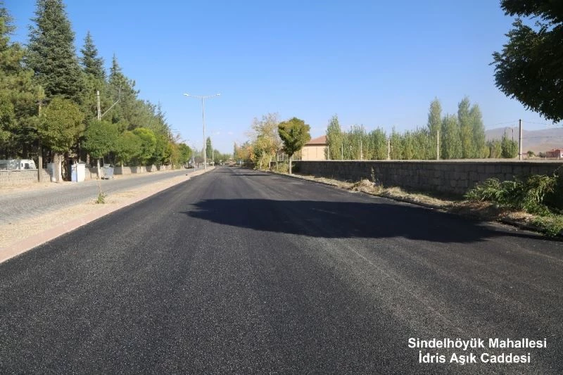 Sıcak asfalt çalışması Sindelhöyük Mahallesi’nde devam ediyor
