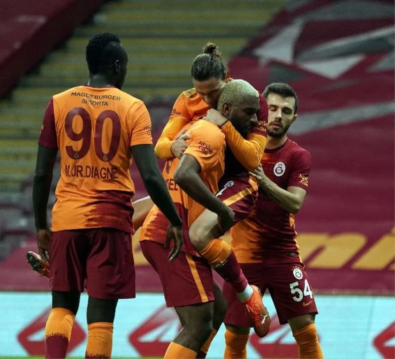 Ryan Babel ligdeki ilk golünü attı
