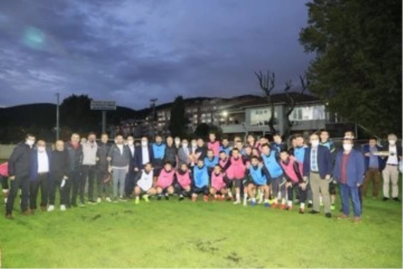 Söğüt, Kocaelispor idmanını ziyaret etti
