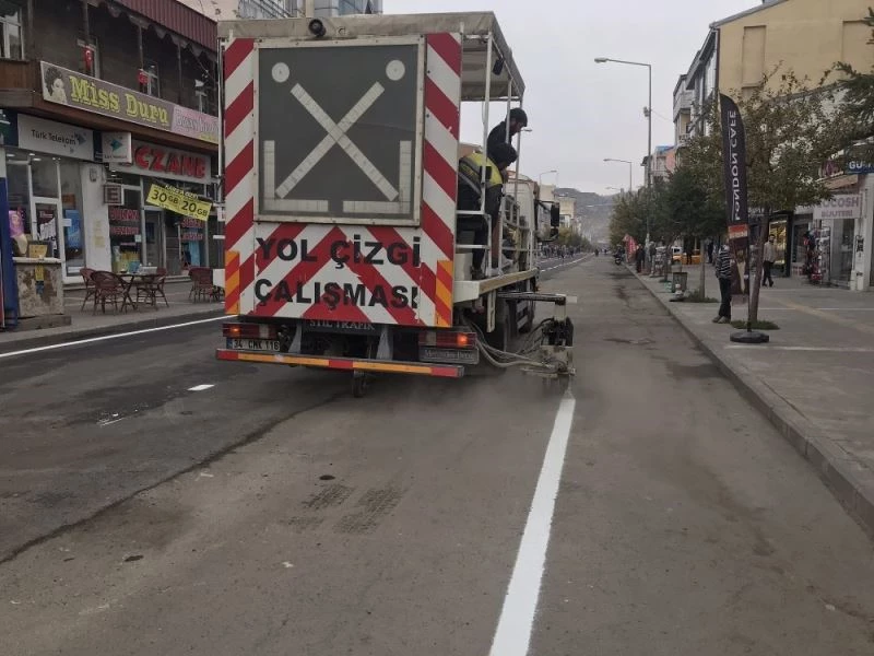 Kars’ta yapımı tamamlanan yollar çiziliyor
