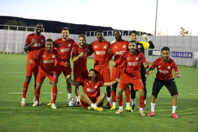 Sivasspor, Kayseri maçına moralli hazırlanıyor
