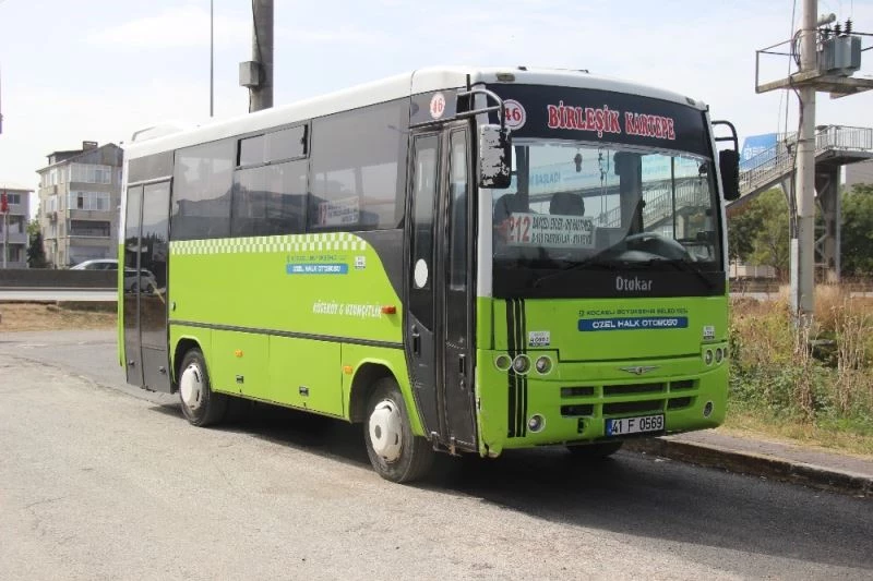 Yanına oturmasına izin vermeyen otobüs şoförünü boynundan bıçakladılar
