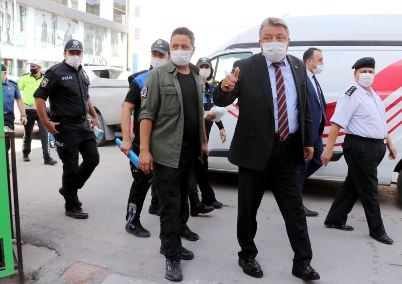 Aksaray Emniyet Müdürü ve Alay Komutanından hem kontrol hem de tebrik
