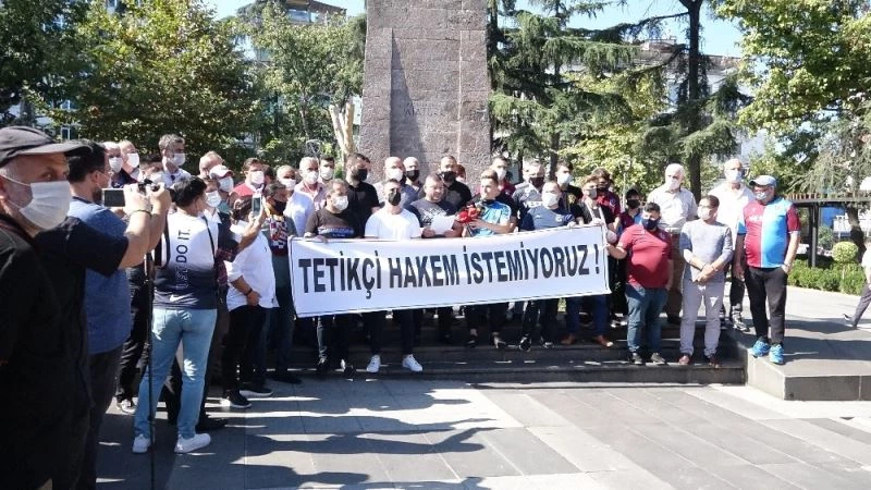 Trabzonspor taraftarlarından TFF ve MHK’ye tepki

