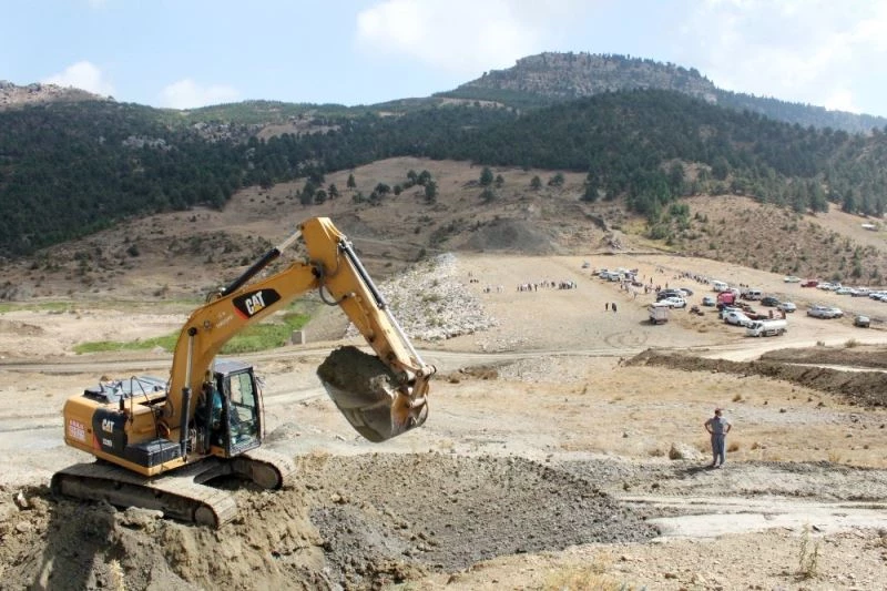 27 yıllık Karacaoğlan Göleti Projesi’nde çalışmalar yeniden başladı
