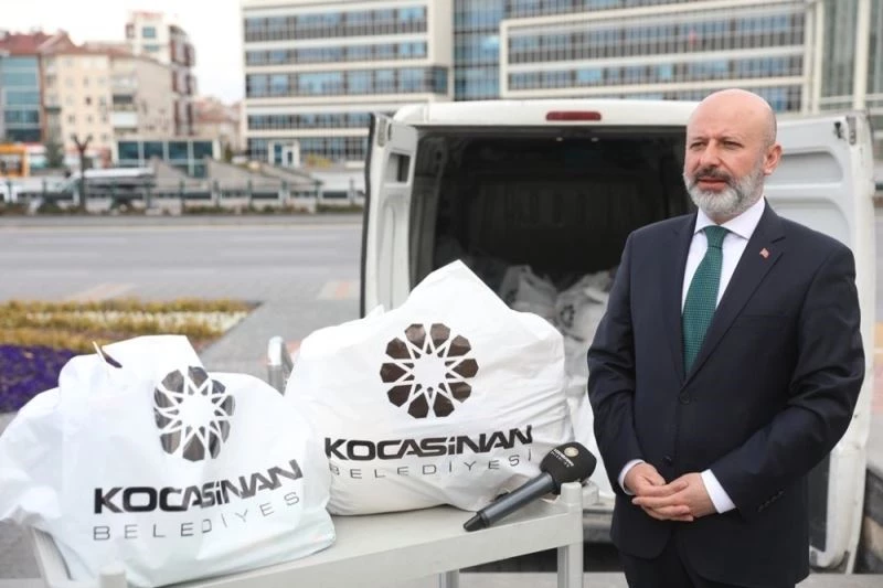 Kocasinan, ihtiyaç sahiplerinin yüzünü güldürmeye devam ediyor
