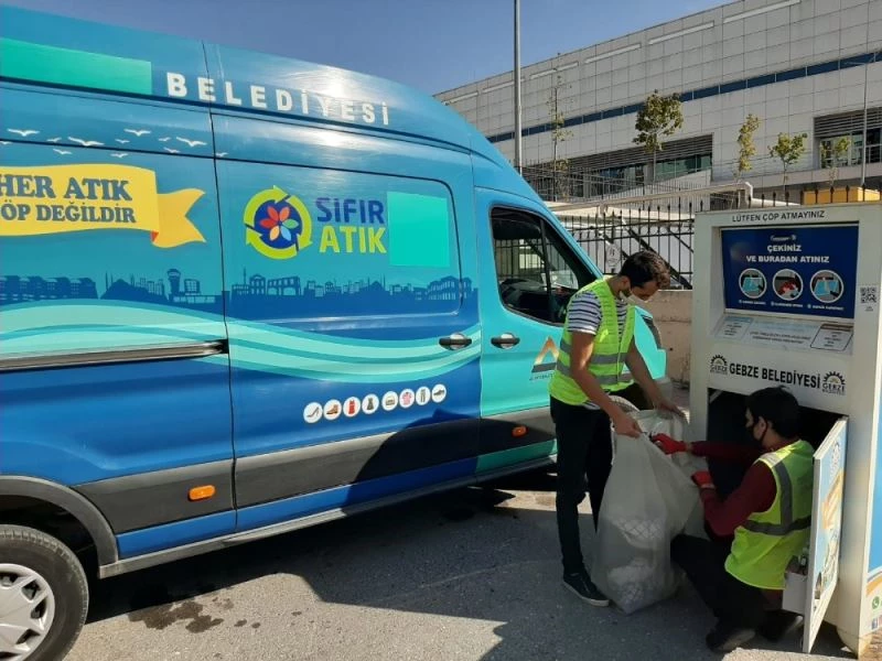 Giysi kumbarasından ihtiyaç sahiplerine
