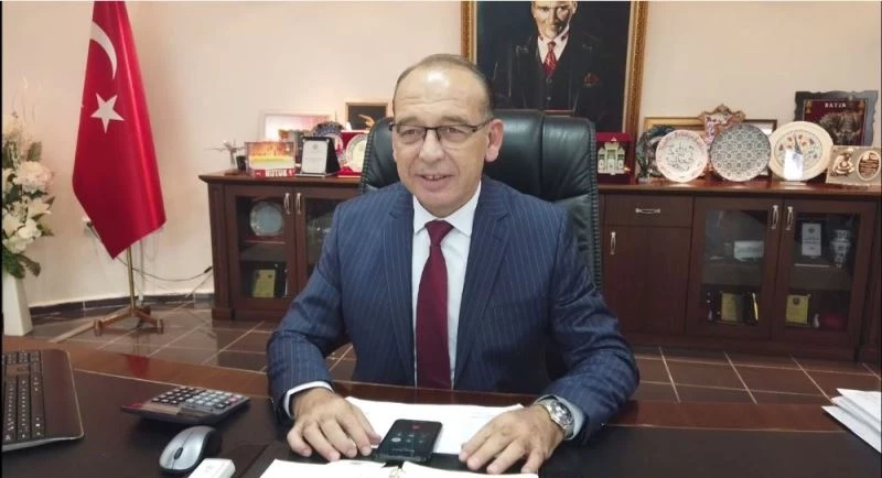 CHP’li Özel’den, ‘Gelecek seninle aydınlansın’ kampanyasına 8 tablet
