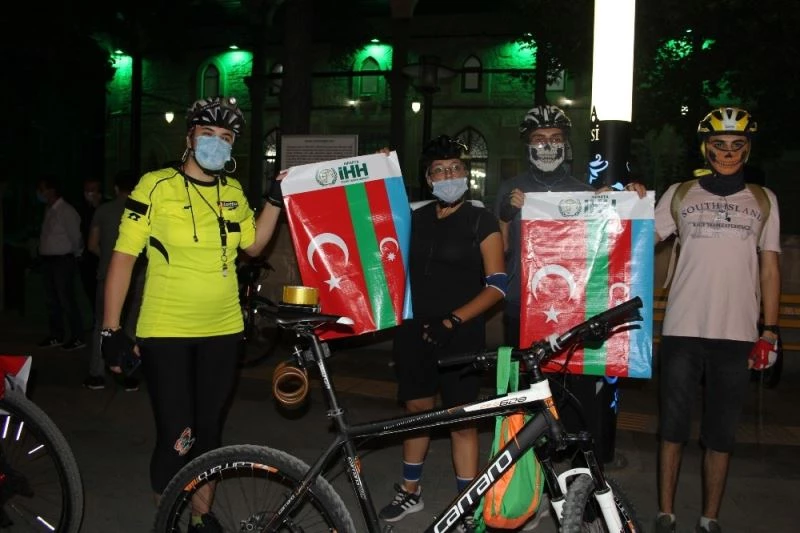 Isparta’dan Azerbaycan’a konvoylu destek
