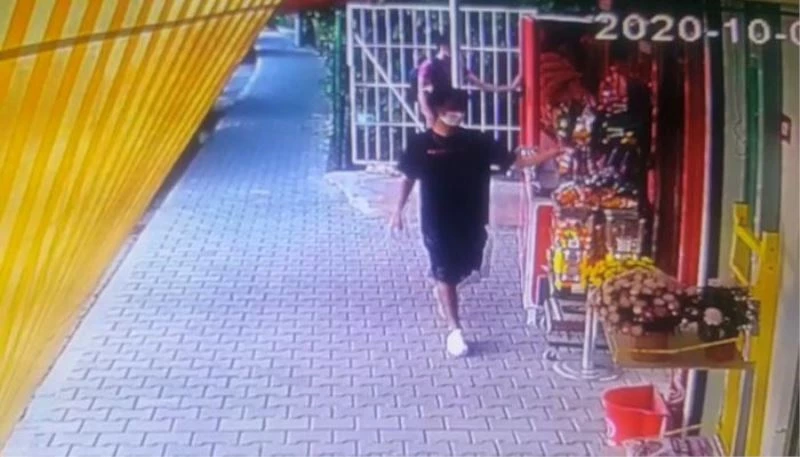 (Özel) Ümraniye’de gençlerin büfeden kola ve cips çalması pes dedirtti
