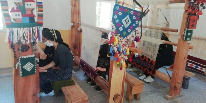 Çamelili kadınlar ev ekonomisine katkı sağlayacak
