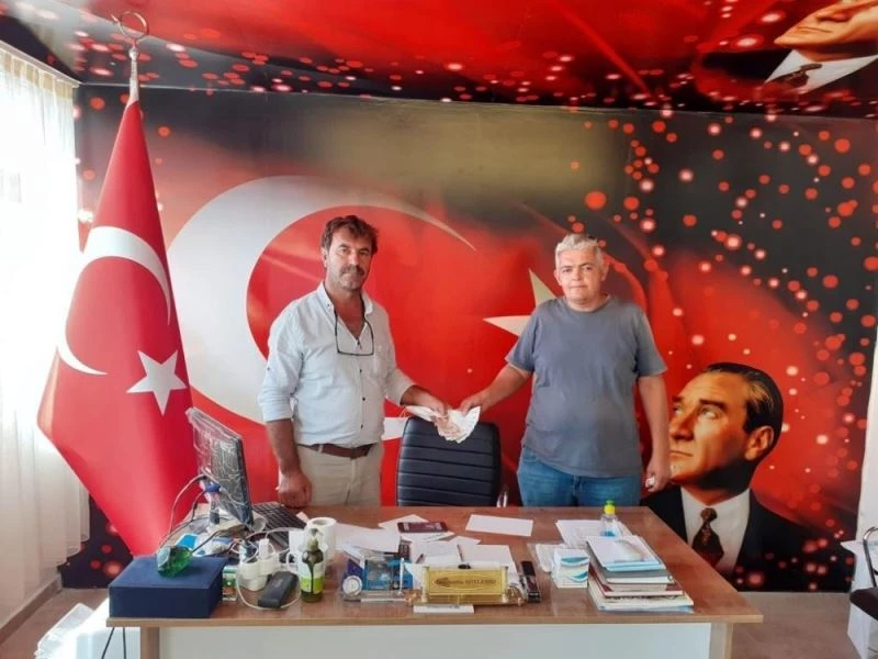 Bulduğu parayı mahalle muhtarına teslim etti
