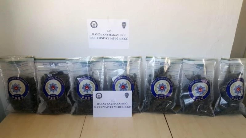 Samsun’da şafak baskınında 1 kilo 920 gram esrar ele geçirildi
