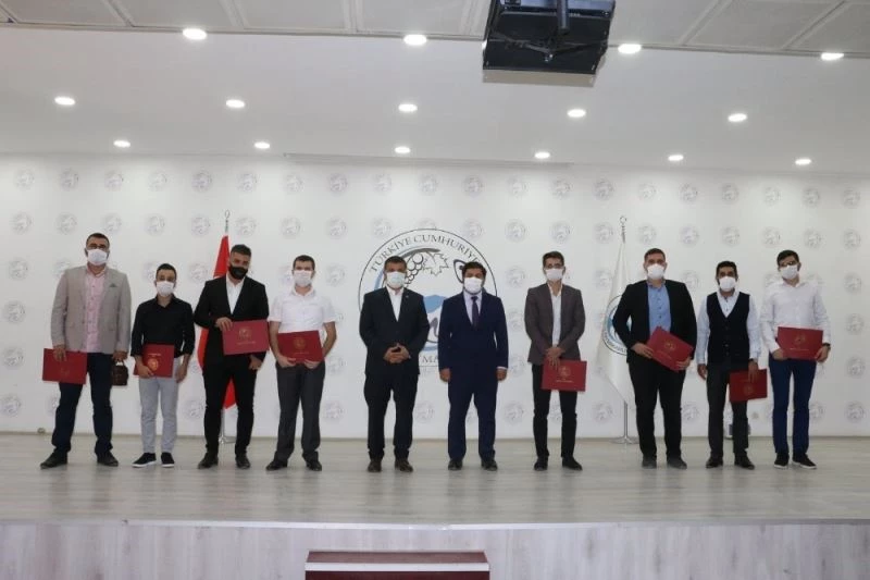 Erciş Vefa Grubu’na belge takdimi yapıldı
