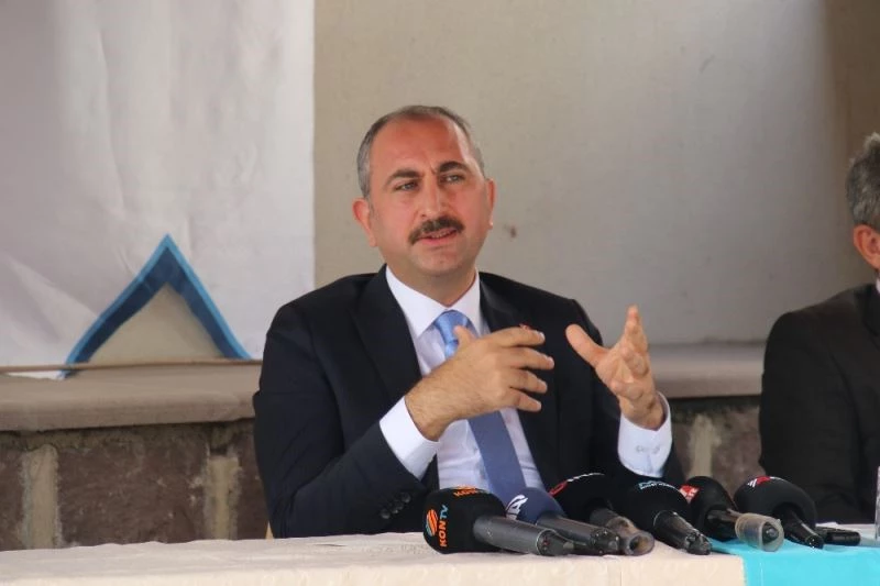 Adalet Bakanı Gül: “AİHM’nin vermiş olduğu karar, siyasi bir karar. AİHM’in verdiği kararın kabul edilebilir bir yanı yoktur”
