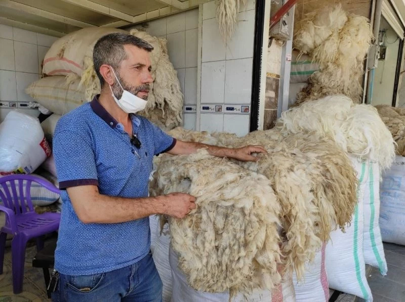Eskiden fiyatı tereyağı ile yarışan koyun yünleri elde kaldı

