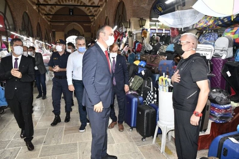 Vali Canalp, tarihi Alipaşa Çarşısı’nda denetim yaptı
