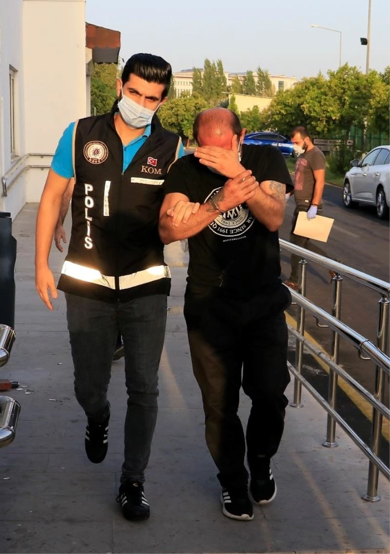 Adana’da kalpazan operasyonu
