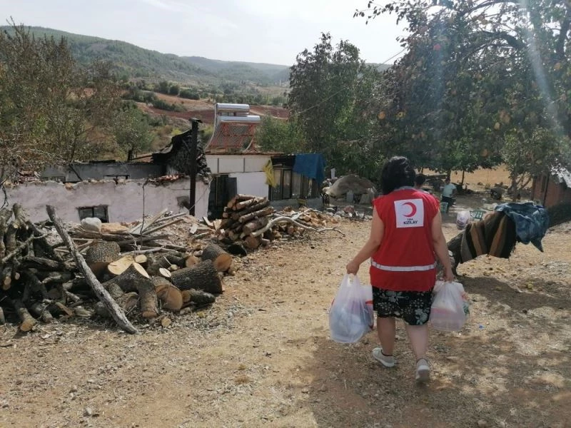 Cuma namazında giyeceği kıyafetler Kızılay’dan
