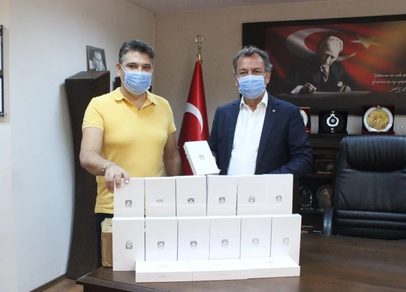 Milas’ta tabletler Milli Eğitime teslim edildi
