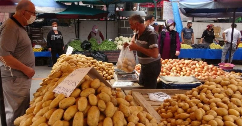 Havaların soğuması meyve ve sebze fiyatlarına olumsuz yansıdı
