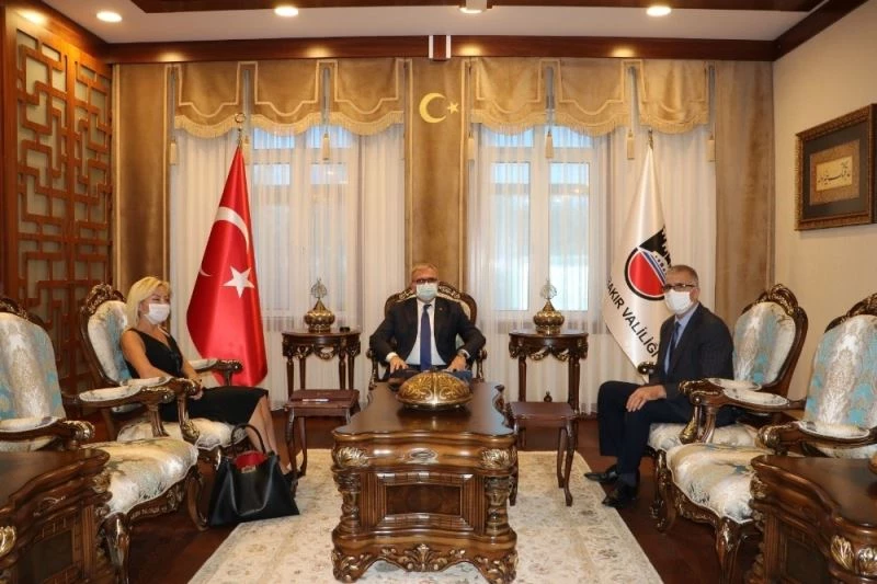 Hayırsever iş kadınından Dicle’ye halk kütüphanesi
