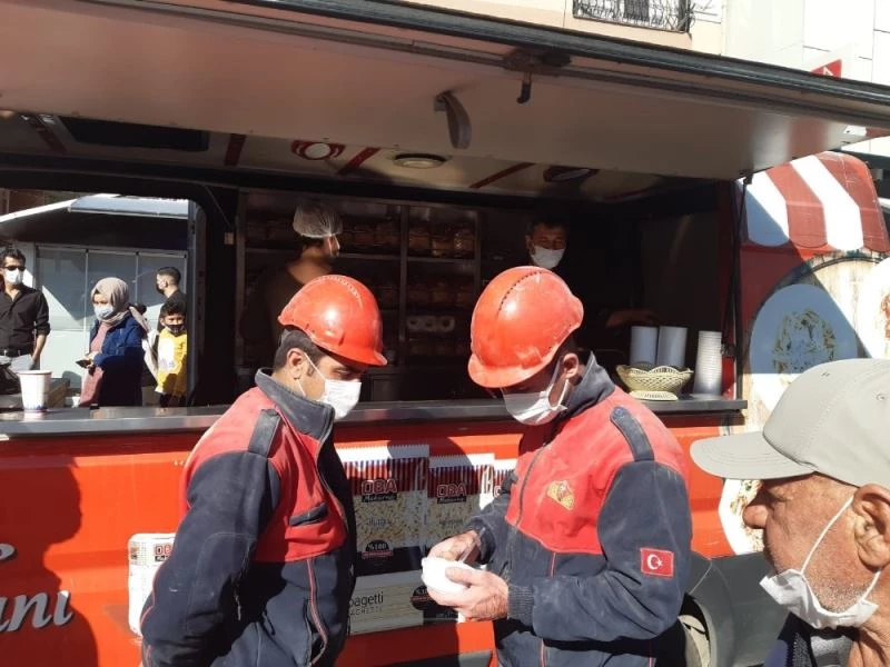 Oba’dan depremzedelere 24 saat makarna desteği
