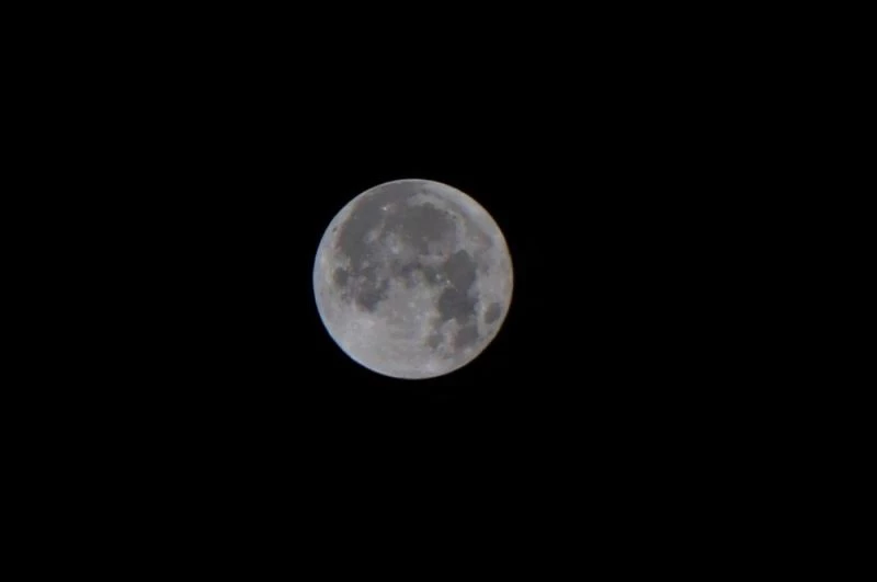 Vatandaşlar Mavi Dolunay’ı bekledikleri şekilde bulamadı
