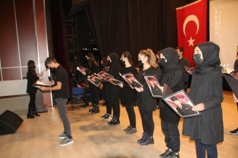 Atatürk’ün ebediyete intikalinin 82. yıldönümü
