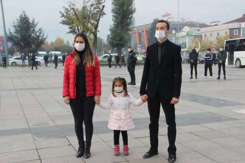 Düzceliler, Mustafa Kemal Atatürk’ü saygı ile andı
