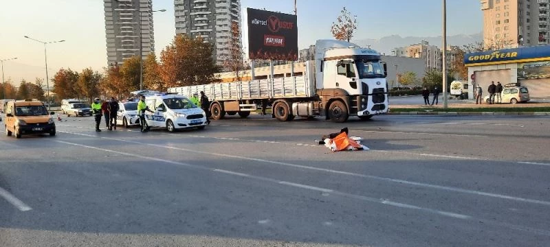 (Düzeltme) - Mesaiye yetişmeye çalışan kadın motosiklet çarpması sonucu öldü
