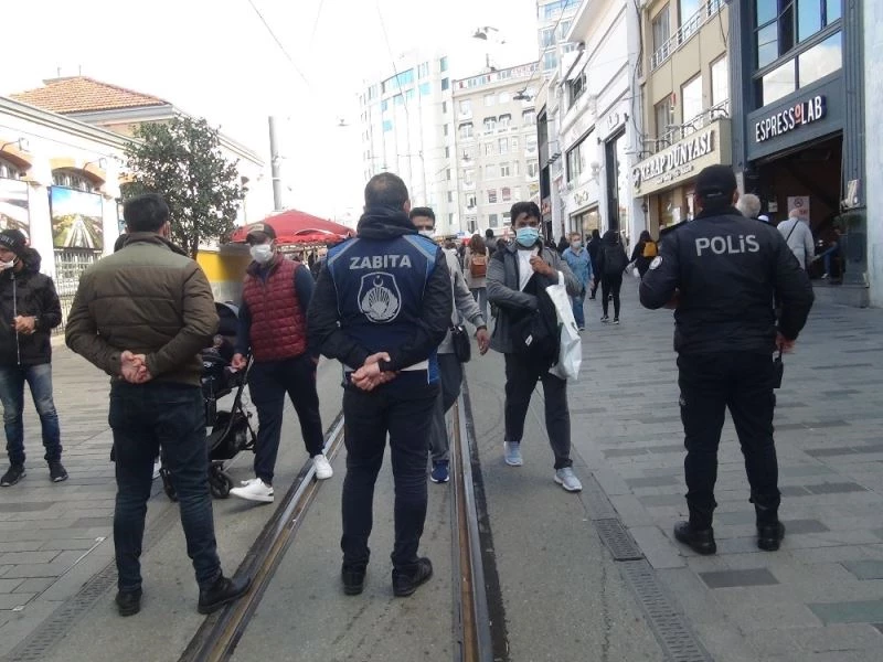 (Özel) Maske takmayan turistten 