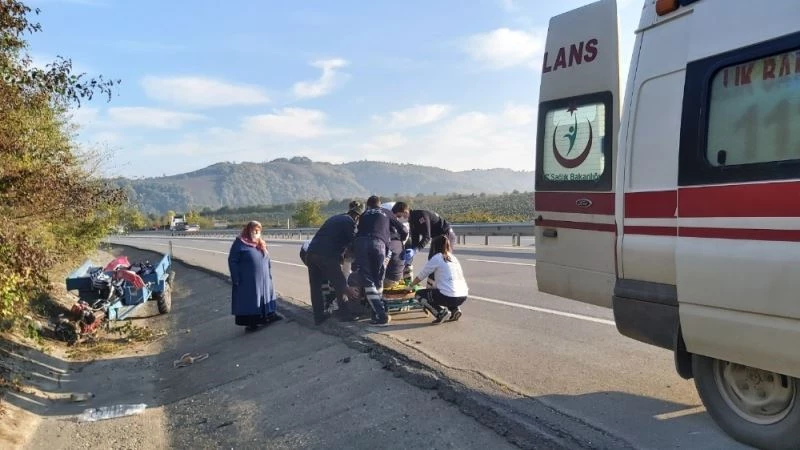 Yoldan çıkan patpat yağmursuyu kanalına düştü: 1 yaralı
