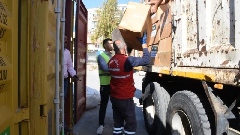 Germencik Belediyesi deprem yardım paketlerini ulaştırdı
