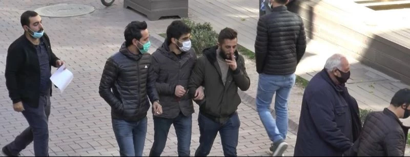 Eskişehir’de sokakta sigara içme yasağı ilk gününde delindi
