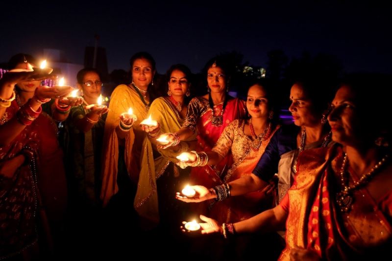 Hindistan’daki Diwali Işık Festivali’nden renkli görüntüler
