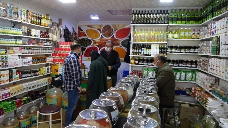 Piyasada grip aşısı bulamayanlar çareyi aktarlarda arıyor
