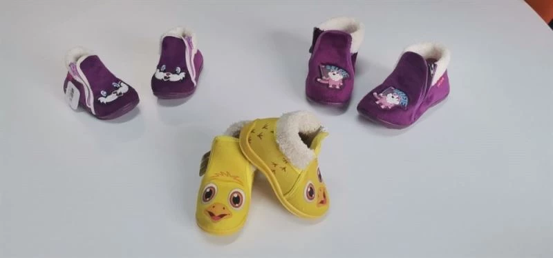 SYDV çocuklara bin 800 adet panduf hediye edecek
