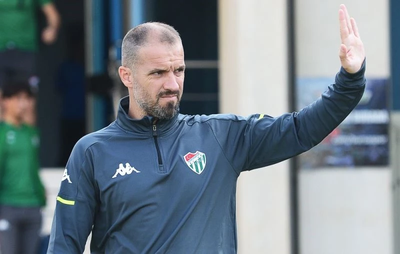 Bursaspor Teknik Direktörü Mustafa Er ihtar cezası aldı
