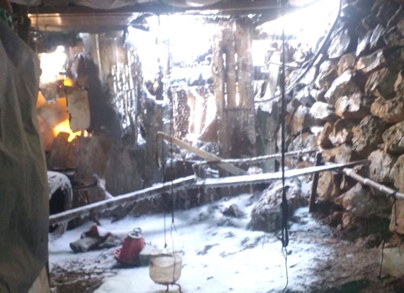 Edremit’te dam yandı, keçiler kurtarıldı
