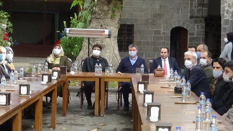 ‘Diyarbekirli Divan sahibi şairler ve edebi muhitler çalışması tamamlandı
