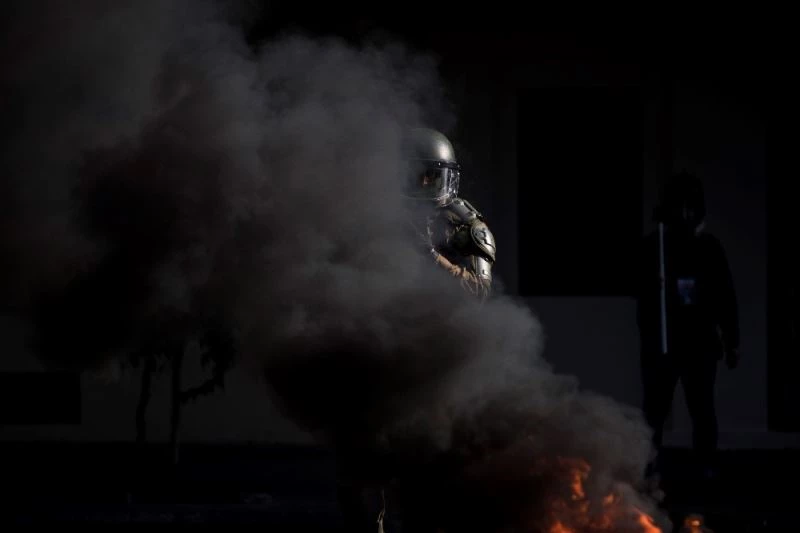 Şili’de tutuklu göstericiler için yapılan protestoya polis müdahalesi
