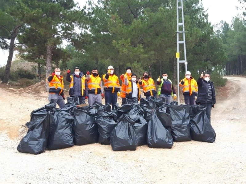Bilecik Şehir Ormanı’nda 74 torba çöp toplandı
