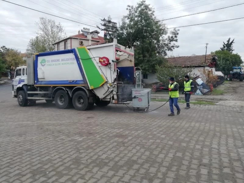 Ergene’de çöp konteynırları ve duraklar dezenfekte ediliyor
