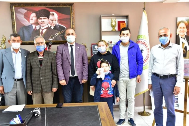 İncirliovalı depremzede aileye yardım eli
